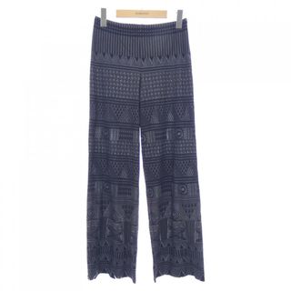 PLEATS PLEASE ISSEY MIYAKE(パンツ)のフリマアイテム一覧 PLEATS PLEASE ISSEY MIYAKE(パンツ)のフリマアイテム一覧