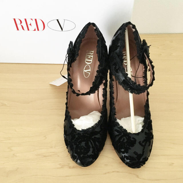 RED VALENTINO(レッドヴァレンティノ)の新品♡レッドヴァレンティノ ストラップパンプス★送料込  レディースの靴/シューズ(ハイヒール/パンプス)の商品写真