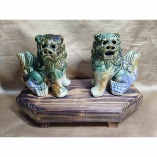 シーサー　陶磁器　魅惑の色合い　22x13cm　(置物)