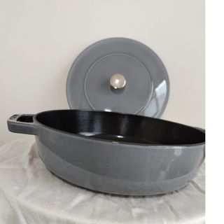 STAUB - ストウブ ココットラウンド22cm 廃番カラー STAUB - ストウブ ココットラウンド22cm 廃番カラー