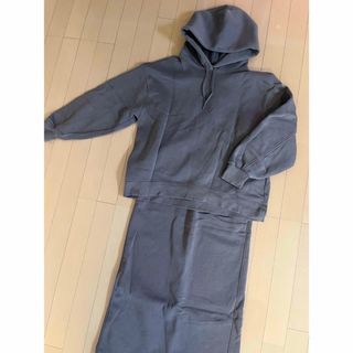 GU - タグ付き新品未使用 GU クロップドスウェットパーカTR+E