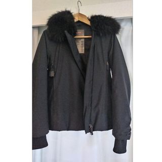 PRADA - 【極美品】PRADA/プラダ リナイロン ジャケット 三角 PRADA - 【極美品】PRADA/プラダ リナイロン ジャケット 三角