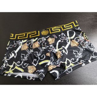 VERSACE - ヴェルサーチ セットアップ ジャージ 上下 Lサイズ 黒 VERSACE - ヴェルサーチ セットアップ ジャージ 上下 Lサイズ 黒