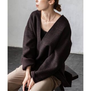 Noble - タグ付 新品 YAK/ヤク ワイドVネックニット ピンク 完売 Noble - タグ付 新品 YAK/ヤク ワイドVネックニット ピンク 完売