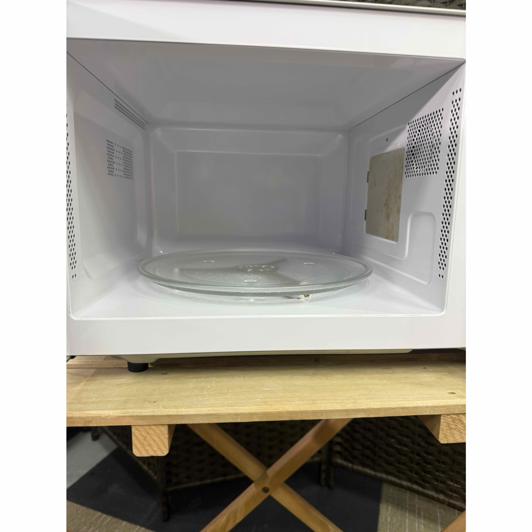 日立(ヒタチ)の【超美品】HITACHI 電子レンジ　HMR-BK220-Z6 西日本専用 スマホ/家電/カメラの調理家電(電子レンジ)の商品写真