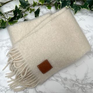 LOEWE - LOEWE(ロエベ) ストール(ショール)美品 - ベージュ LOEWE - LOEWE(ロエベ) ストール(ショール)美品 - ベージュ