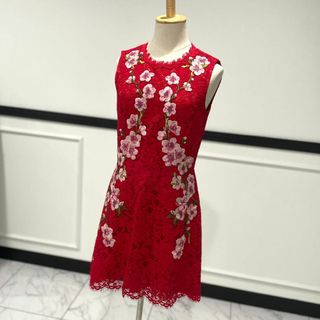 DOLCE&GABBANA(花柄 ・ ひざ丈ワンピース)のフリマアイテム一覧 DOLCE&GABBANA(花柄 ・ ひざ丈ワンピース)のフリマアイテム一覧