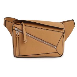 LOEWE(ボディーバッグ)のフリマアイテム一覧 LOEWE(ボディーバッグ)のフリマアイテム一覧