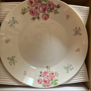 LAURA ASHLEY(食器)のフリマアイテム一覧 LAURA ASHLEY(食器)のフリマアイテム一覧