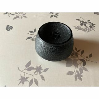 昭和レトロ、南部鉄器の茶こし(容器)