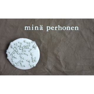 mina perhonen(ブローチ/コサージュ ・ シルバー/銀色系)の mina perhonen(ブローチ/コサージュ ・ シルバー/銀色系)の