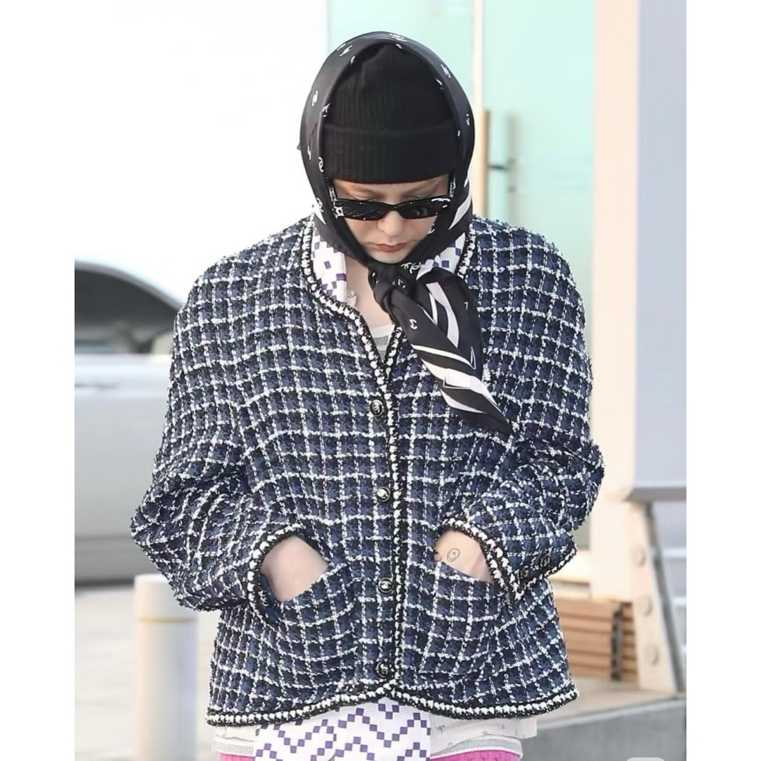 CHANEL - 値下げ!G-DRAGON愛用♡シャネル スカーフ 黒 CCロゴ CHANEL - 値下げ!G-DRAGON愛用♡シャネル スカーフ 黒 CCロゴ