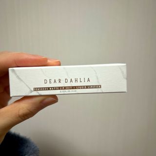 dear dahlia センシュアス マット リップスーツ　#LUSH(リップグロス)