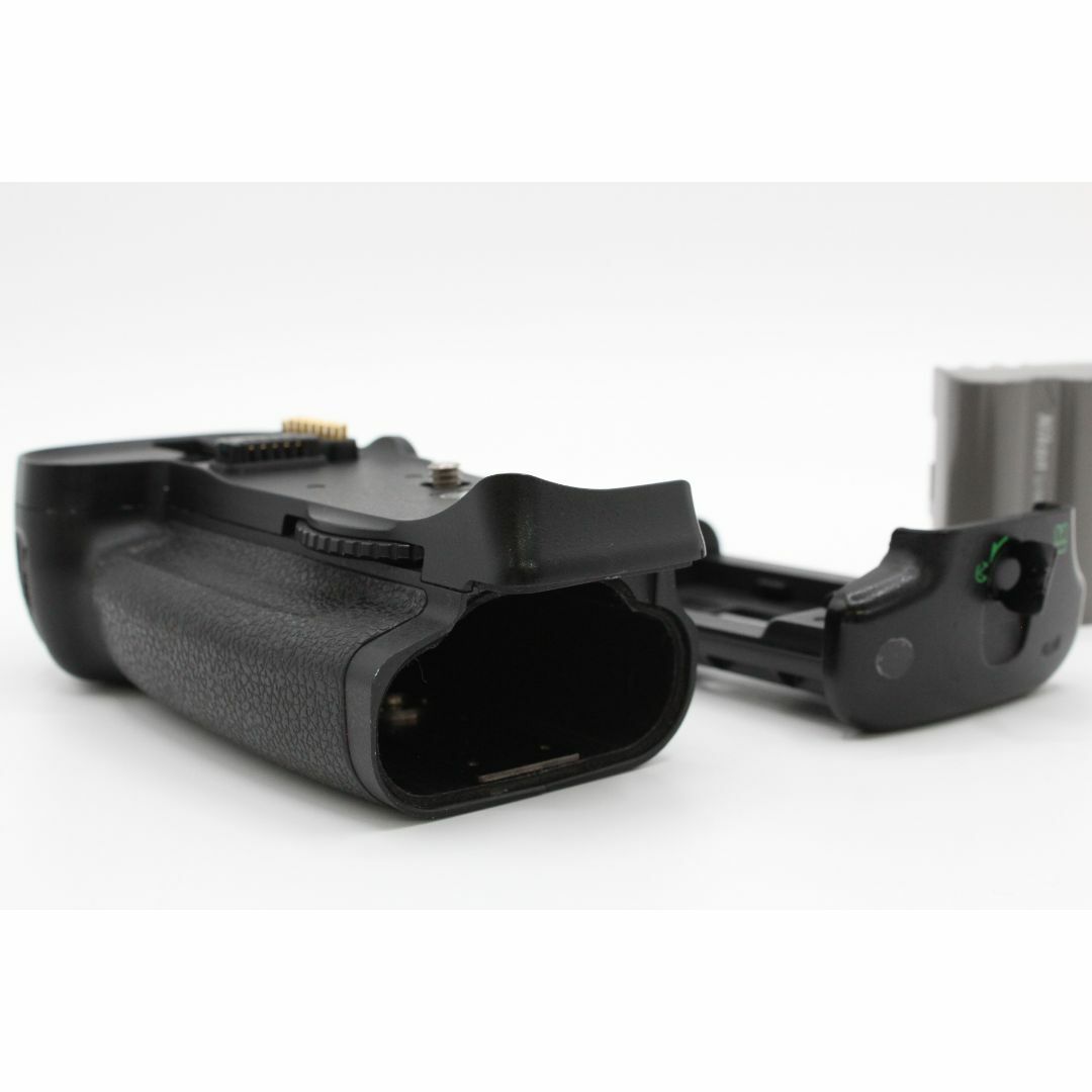 Nikon - ＜＜純正バッテリー付き＞＞【並品】Nikon ニコン マルチパワーバッテリーパック MB-D10#LE20250403