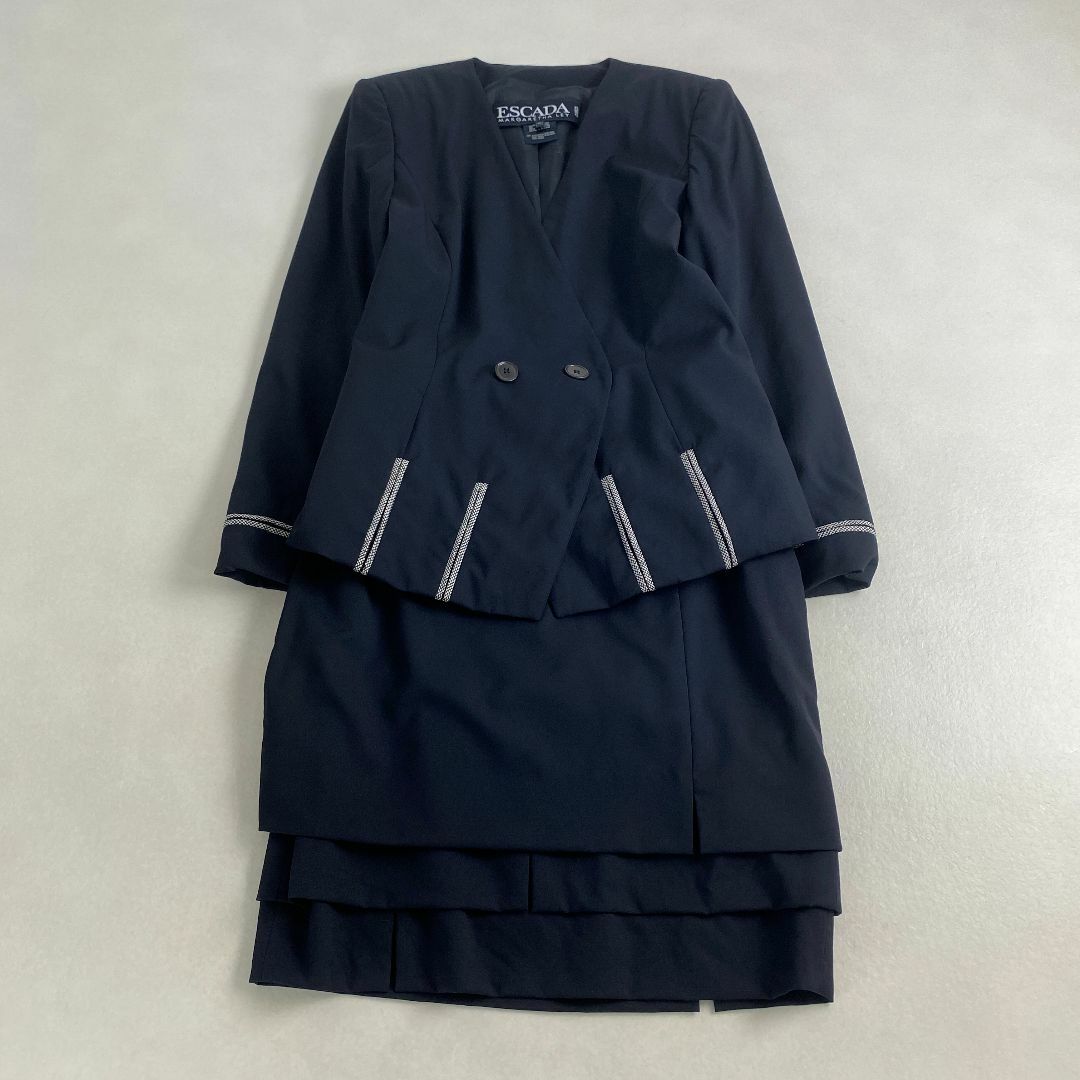 ESCADA - エスカーダ　スーツ　セットアップ　　ノーカラー　ダブル　希少デザイン　ドイツ製