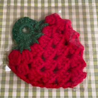 ハンドメイド 編み物 あみもの 毛糸 エコたわし 多分アクリル？ いちご①(キッチン小物)