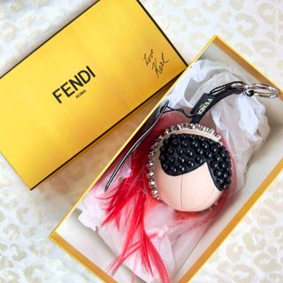 FENDI(バッグチャーム)のフリマアイテム一覧 FENDI(バッグチャーム)のフリマアイテム一覧
