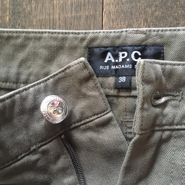 A.P.C(アーペーセー)のA.P.C. ショートパンツ Mサイズ レディースのパンツ(ショートパンツ)の商品写真