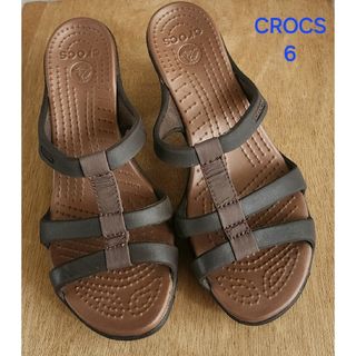 crocs(サンダル ・ ブラウン/茶色系)のフリマアイテム一覧 crocs(サンダル ・ ブラウン/茶色系)のフリマアイテム一覧