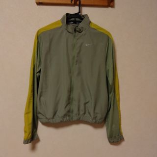 NIKE(ナイロンジャケット ・ グリーン・カーキ/緑色系)の NIKE(ナイロンジャケット ・ グリーン・カーキ/緑色系)の
