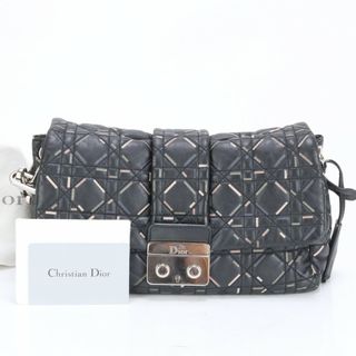 Christian Dior - ディオール カロ ミディアム 白 カナージュ Christian Dior - ディオール カロ ミディアム 白 カナージュ