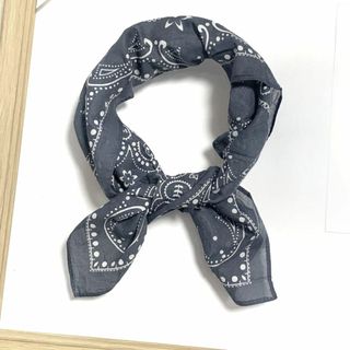 新品 スカーフ ハンカチ バンダナ 幾何学柄 春夏秋 薄地 ダークグレー(バンダナ/スカーフ)