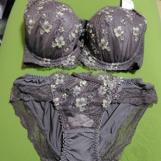 Risa Magli(ブラ&ショーツセット)のフリマアイテム一覧 Risa Magli(ブラ&ショーツセット)のフリマアイテム一覧