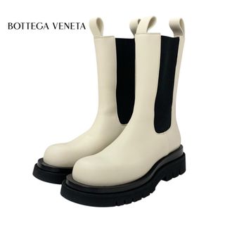 BOTTEGA VENETA(ブーツ ・ ホワイト/白色系)のフリマアイテム一覧 BOTTEGA VENETA(ブーツ ・ ホワイト/白色系)のフリマアイテム一覧