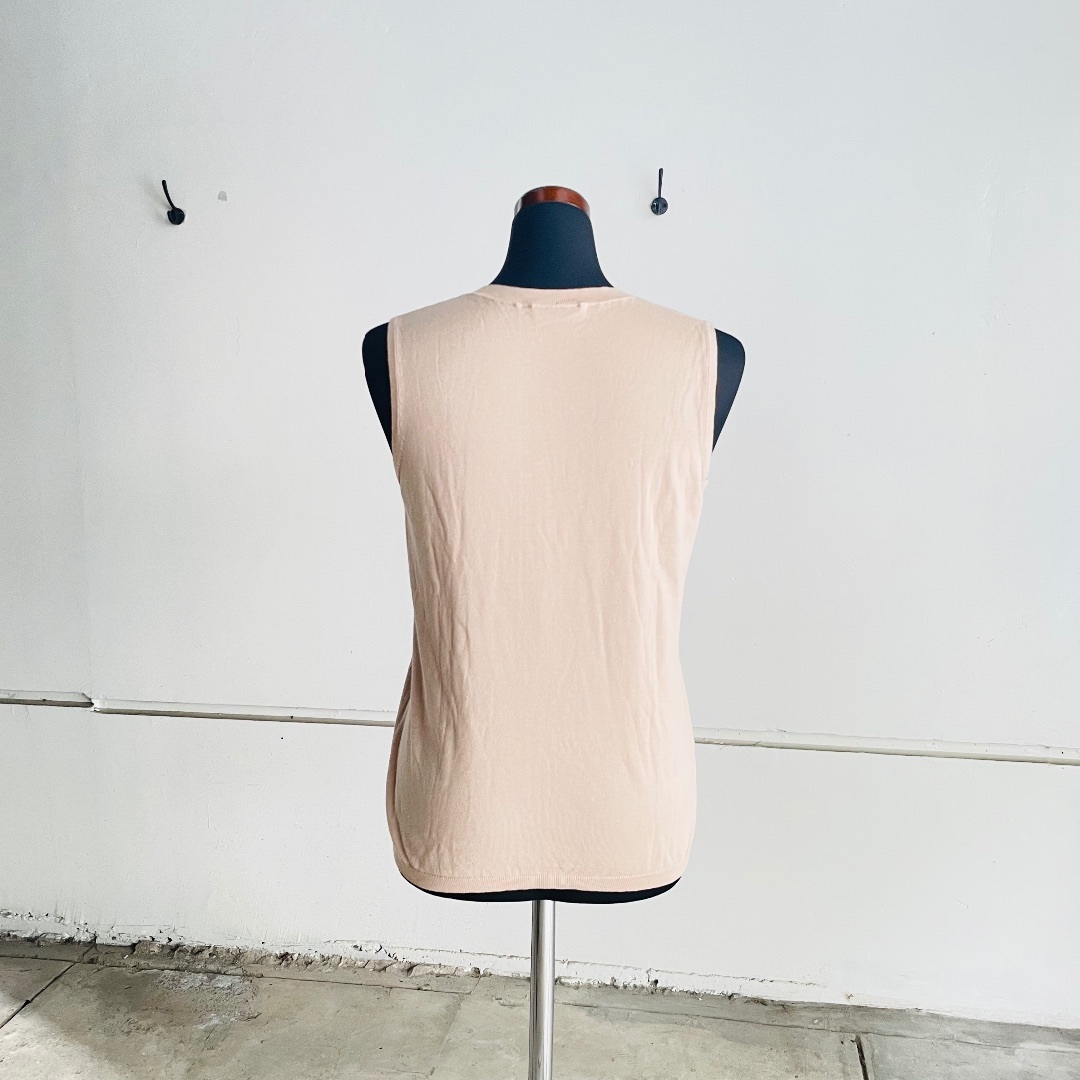 AKRIS(アクリス)のAKRIS アクリス アンサンブル ノースリーブニット×カーディガン C レディースのトップス(アンサンブル)の商品写真