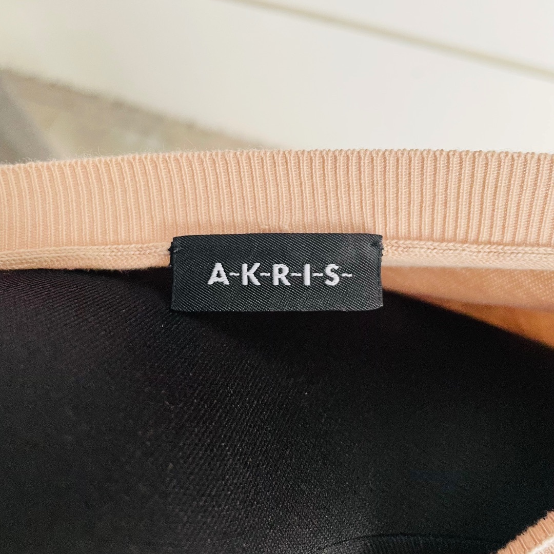 AKRIS(アクリス)のAKRIS アクリス アンサンブル ノースリーブニット×カーディガン C レディースのトップス(アンサンブル)の商品写真