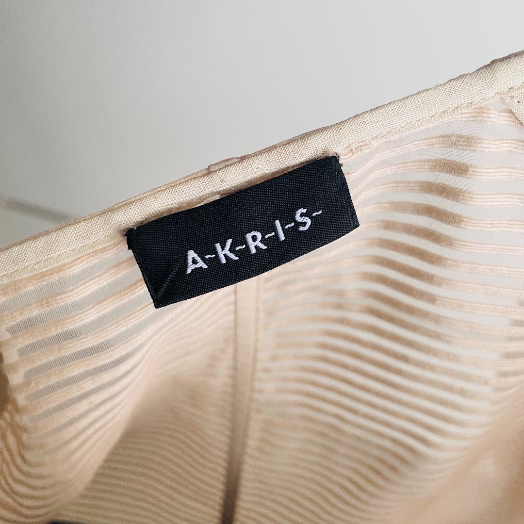AKRIS(アクリス)のAKRIS アクリス アンサンブル ノースリーブニット×カーディガン C レディースのトップス(アンサンブル)の商品写真