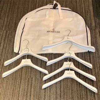 MONCLER(押し入れ収納/ハンガー)のフリマアイテム一覧 MONCLER(押し入れ収納/ハンガー)のフリマアイテム一覧