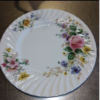 Royal Doulton(食器)のフリマアイテム一覧 Royal Doulton(食器)のフリマアイテム一覧
