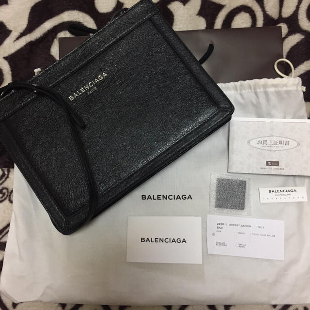 Balenciaga(バレンシアガ)のお値下げ中 新品 バレンシアガ ショルダーバッグ レディースのバッグ(ショルダーバッグ)の商品写真