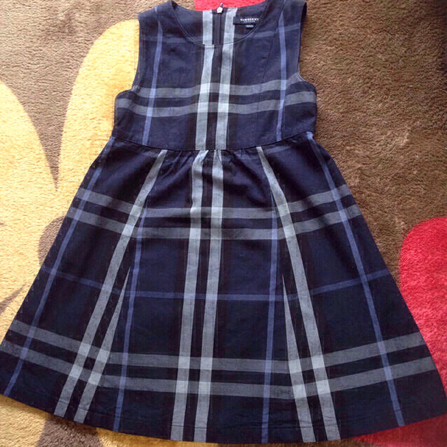 BURBERRY(バーバリー)のSALE♡バーバリーワンピース キッズ/ベビー/マタニティのキッズ服女の子用(90cm~)(その他)の商品写真