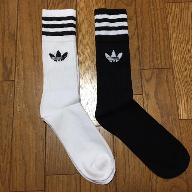 adidas(アディダス)の再入荷▼新品★アディダス 3ライン ソックス 靴下 黒白2足セット 24-26▼ メンズのレッグウェア(ソックス)の商品写真