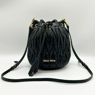 MIU MIUのフリマアイテム一覧 MIU MIUのフリマアイテム一覧
