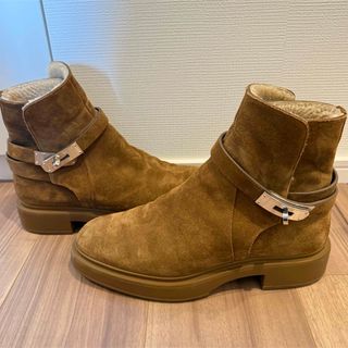HERMES - 美品 エルメス カーフレザー サイドゴアブーツ HERMES - 美品 エルメス カーフレザー サイドゴアブーツ