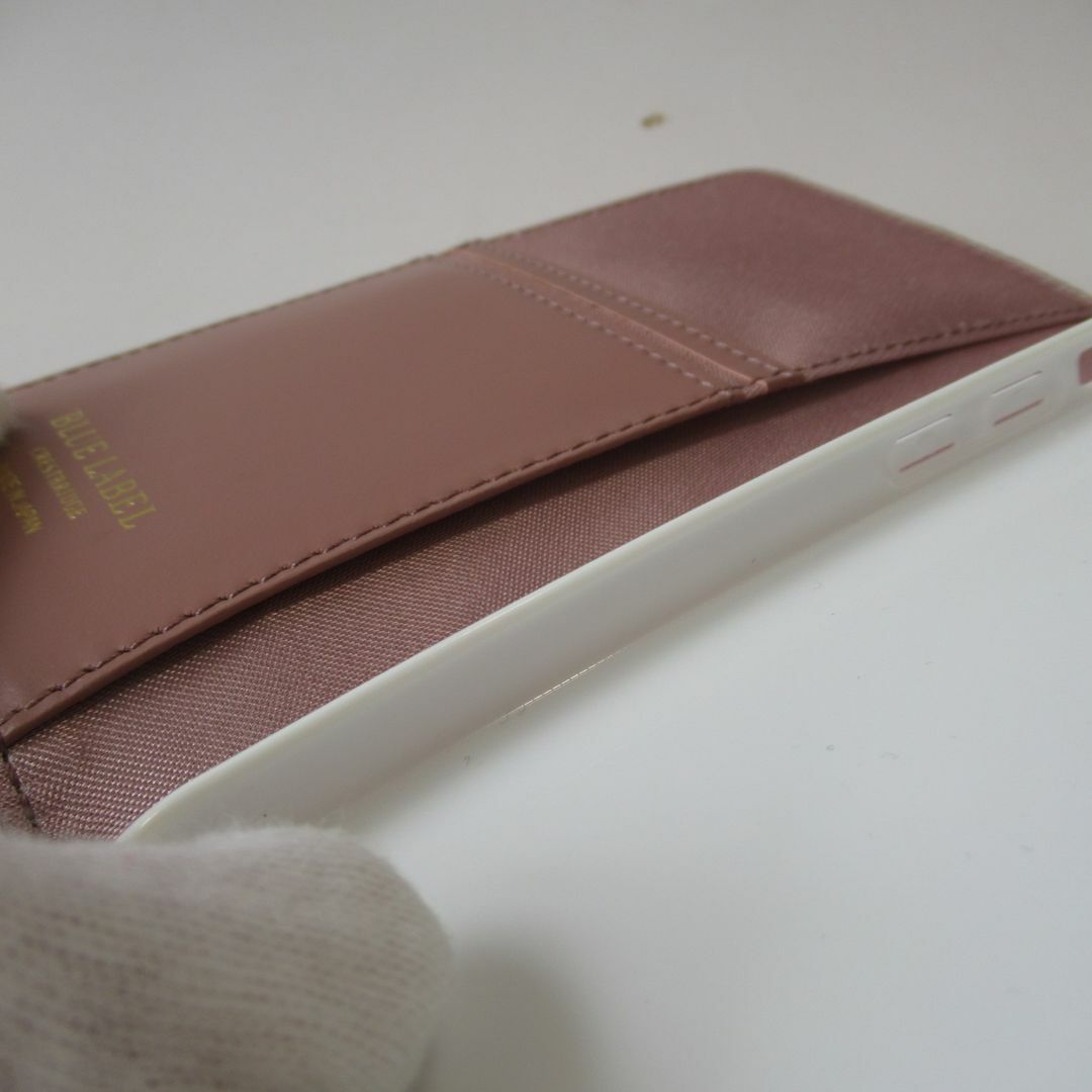 BLUE LABEL CRESTBRIDGE(ブルーレーベルクレストブリッジ)のブルーレーベルクレストブリッジ 新品ピンク スマホケース iPhone14 レディースのファッション小物(その他)の商品写真