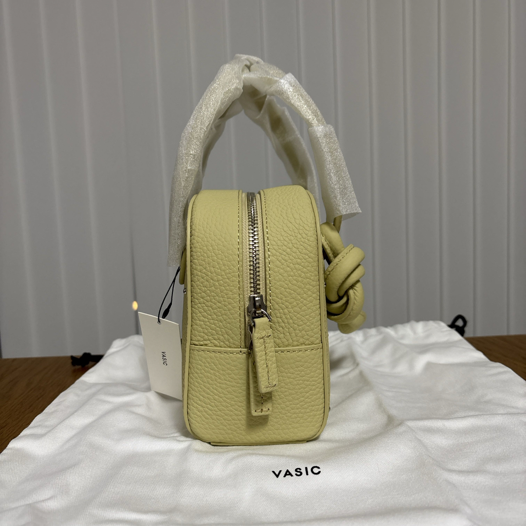 VASIC - 別注】VASIC APERO MINI MINI STUDS ハンドバッグの通販 VASIC - 別注】VASIC APERO MINI MINI STUDS ハンドバッグの通販