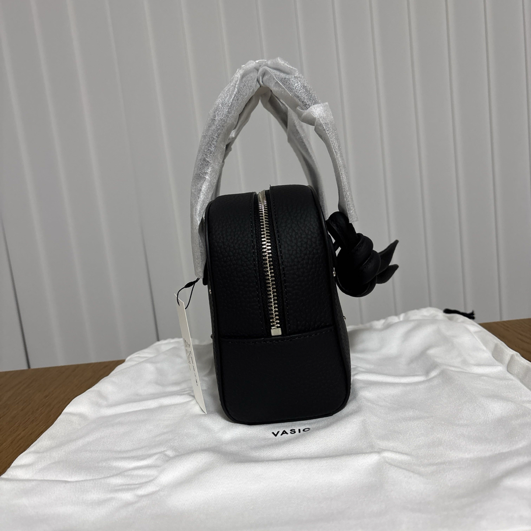 VASIC - vasic APERO MINI MINI STUDS ハンドバッグ の通販 by VASIC - vasic APERO MINI MINI STUDS ハンドバッグ の通販 by