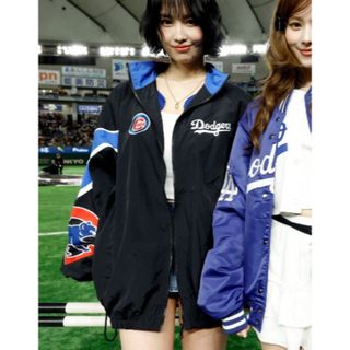 Twice MOMO 着用 MLB東京シリーズ カブス ドジャース ジャケット Twice MOMO 着用 MLB東京シリーズ カブス ドジャース ジャケット