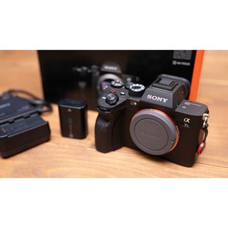SONY - 新品同様 SONY デジタル一眼カメラ α7 IV ILCE-7M4の通販 SONY - 新品同様 SONY デジタル一眼カメラ α7 IV ILCE-7M4の通販