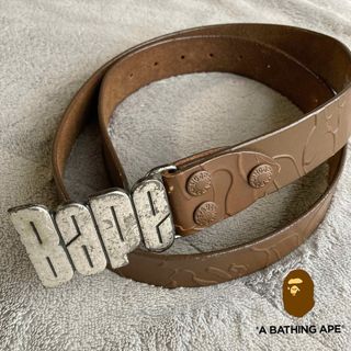 A BATHING APE - 廃盤【BAPE】LOGOコイン レザー ベルトの通販 A BATHING APE - 廃盤【BAPE】LOGOコイン レザー ベルトの通販
