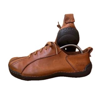 Clarks - クラークス ワラビー シェイカーブーツ UK7 25cmの通販 Clarks - クラークス ワラビー シェイカーブーツ UK7 25cmの通販