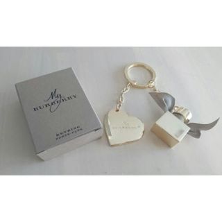 BURBERRY - バーバリー♡キーチャームの通販 by sugar's shop