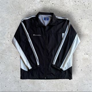Champion(ナイロンジャケット)のフリマアイテム一覧 Champion(ナイロンジャケット)のフリマアイテム一覧