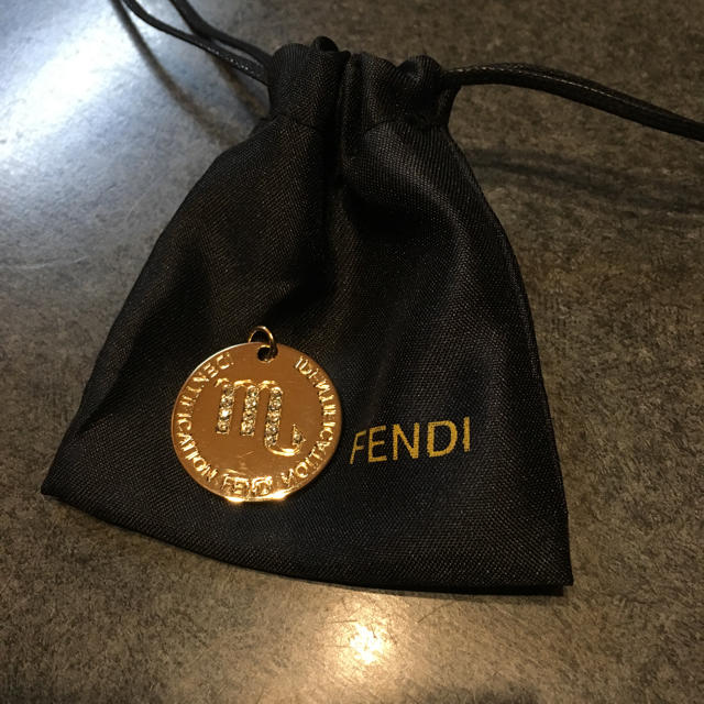 FENDI(フェンディ)のFENDI ネックレスチャーム レディースのアクセサリー(ネックレス)の商品写真