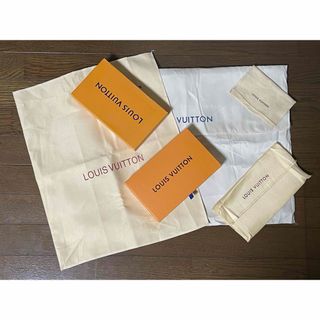 LOUIS VUITTON(ショップ袋)のフリマアイテム一覧 LOUIS VUITTON(ショップ袋)のフリマアイテム一覧