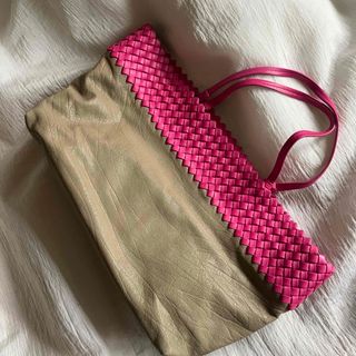 美品✨ボッテガブーティー♡値下げ！ ボッテガヴェネタピラミッド ミラベル シルバー金具 レディース